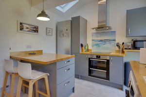 Kitchen/Breakfast Room- click for photo gallery